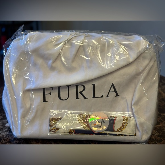 NWT Red FURLA  Bag  w/ White Dust Bag - Picture 3 of 5